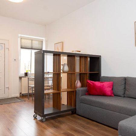 פאלקנזה Cosy Nest - Apartment By Comfort Housing מראה חיצוני תמונה