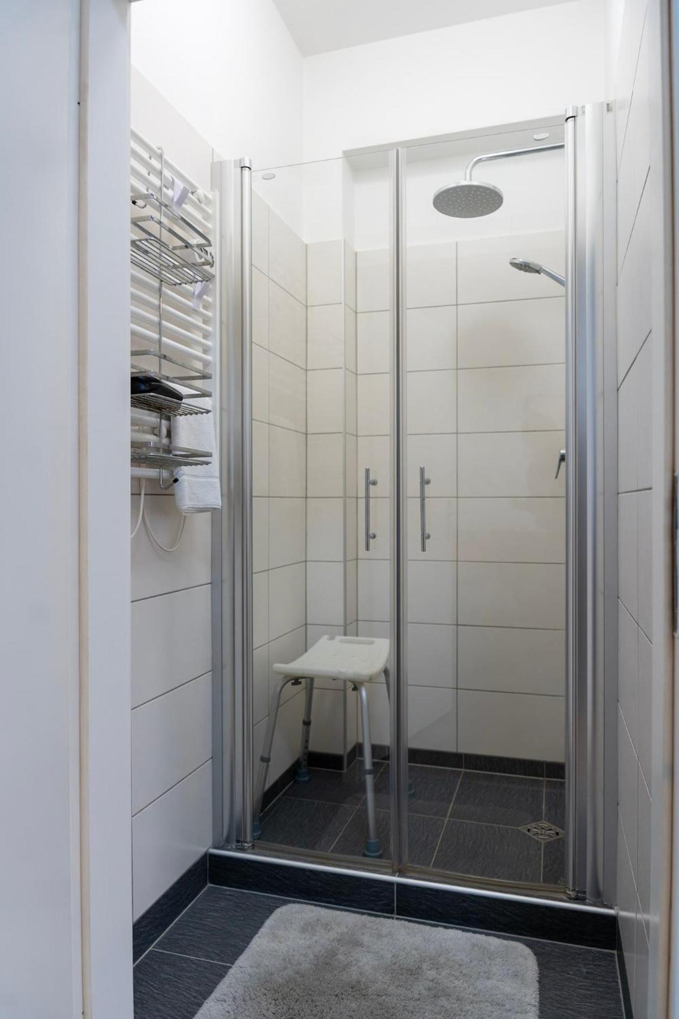 פאלקנזה Cosy Nest - Apartment By Comfort Housing מראה חיצוני תמונה