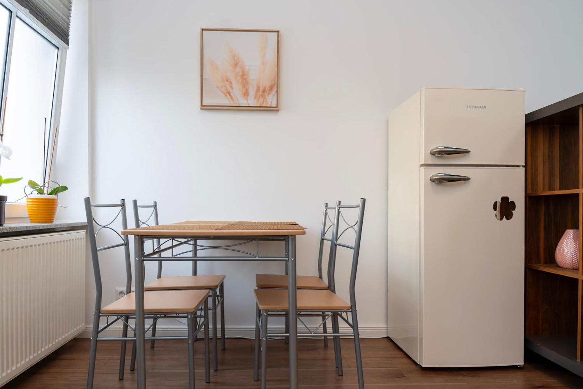 פאלקנזה Cosy Nest - Apartment By Comfort Housing מראה חיצוני תמונה